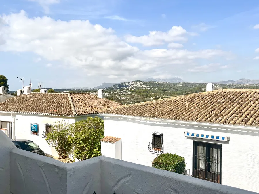 Vista de los tejados del barrio desde la terraza de Casa Bora